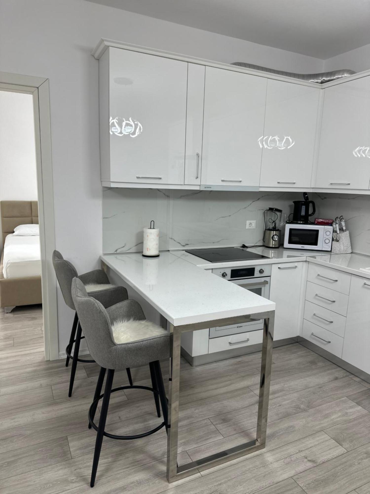 Bratti'S Apartment Near Tirana Center And Mother Teresa Airport Exterior photo